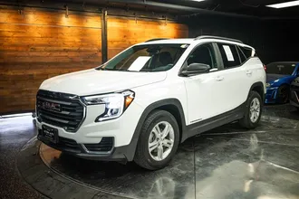 2024 GMC TERRAIN photo 2