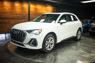 2025 AUDI Q3 photo 2