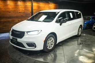 2025 CHRYSLER PACIFICA photo 2