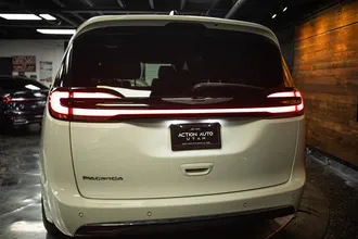 2025 CHRYSLER PACIFICA photo 6
