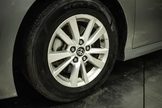2025 TOYOTA CAMRY photo 3