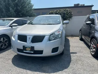 2010 Pontiac Vibe photo 2