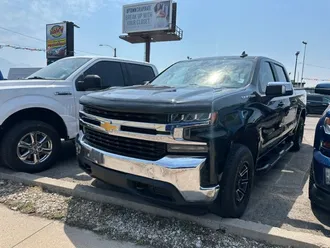 2021 Chevrolet Silverado 1500 Crew Cab photo 2