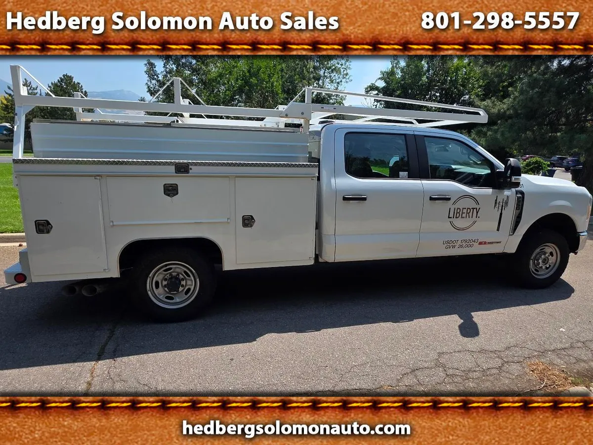 2023 Ford Super Duty F-350 SRW King Ranch 4WD Crew Cab 8' Box