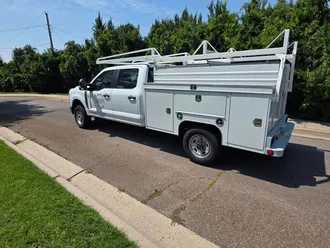 2023 Ford Super Duty F-350 SRW photo 4