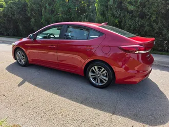 2018 Hyundai Elantra photo 3