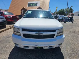 2014 Chevrolet Tahoe photo 2