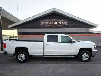 2017 Chevrolet Silverado 2500 HD Crew Cab photo 6