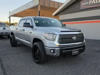 2019 Toyota Tundra CrewMax photo 7