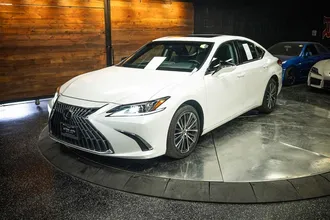2022 LEXUS ES photo 2
