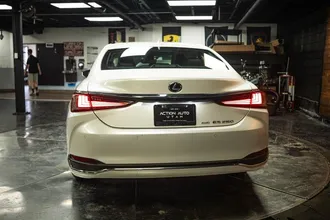 2022 LEXUS ES photo 6