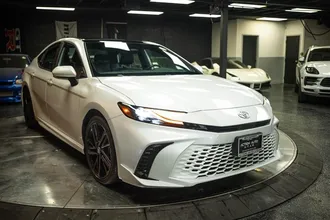 2025 TOYOTA CAMRY photo 5