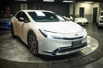 2024 TOYOTA PRIUS PRIME photo 5