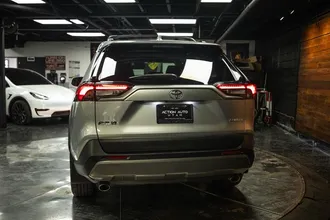 2019 TOYOTA RAV4 photo 6