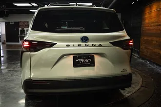 2023 TOYOTA SIENNA photo 6