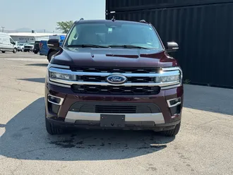 2024 Ford Expedition photo 2