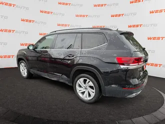 2022 Volkswagen Atlas photo 3