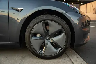 2018 Tesla Model 3 photo 2