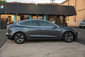 2018 Tesla Model 3 photo 3