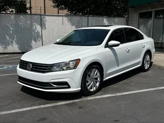 2018 Volkswagen Passat 2.0T SE photo 3