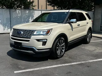 2018 Ford Explorer Platinum photo 3