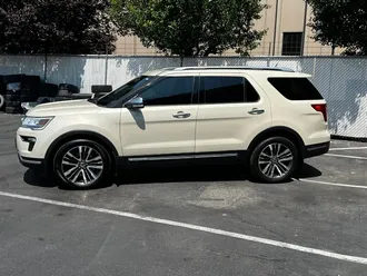 2018 Ford Explorer Platinum photo 4