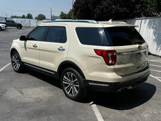 2018 Ford Explorer Platinum photo 5