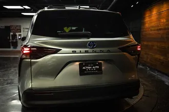 2024 TOYOTA SIENNA photo 6