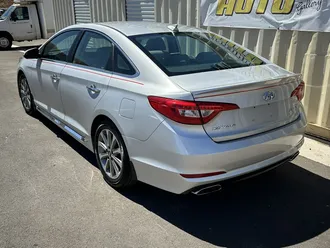 2017 Hyundai Sonata photo 2
