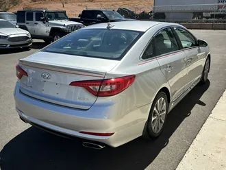 2017 Hyundai Sonata photo 3