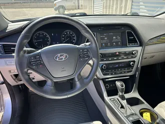 2017 Hyundai Sonata photo 6