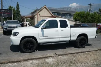 2004 Toyota Tundra Access Cab photo 2