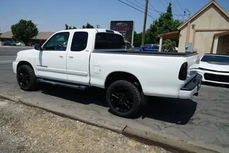 2004 Toyota Tundra Access Cab photo 5