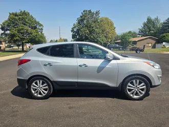 2011 Hyundai Tucson photo 4