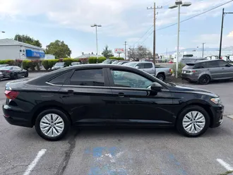 2019 Volkswagen Jetta photo 6
