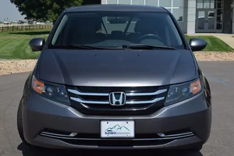 2015 Honda Odyssey photo 3