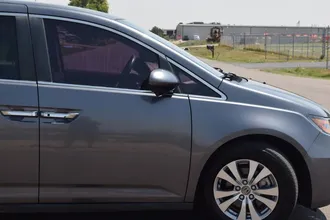 2015 Honda Odyssey photo 7