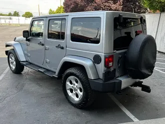 2015 Jeep Wrangler Unlimited Sahara photo 5