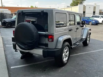 2015 Jeep Wrangler Unlimited Sahara photo 7