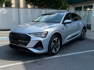 2022 Audi e-tron Sportback quattro Premium S line photo 3