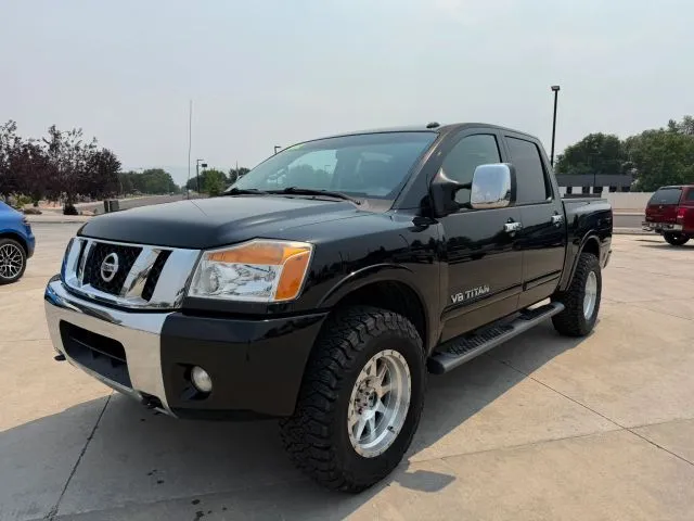 2012 Nissan Titan Crew Cab SL Pickup 4D 5 1/2 ft