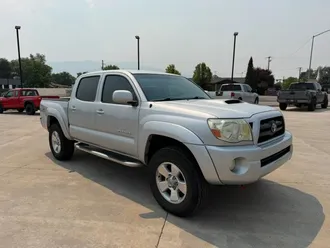 2005 Toyota Tacoma Double Cab photo 2