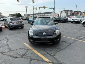 2012 Volkswagen Beetle photo 2