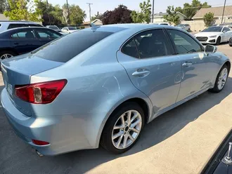 2011 Lexus IS photo 2
