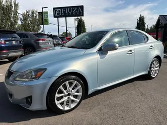 2011 Lexus IS photo 4