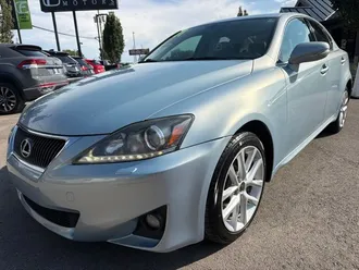 2011 Lexus IS photo 5