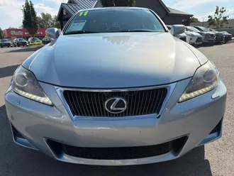2011 Lexus IS photo 6