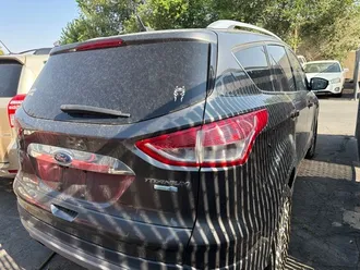 2015 Ford Escape photo 2