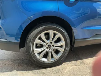 2023 Ford Edge Titanium photo 4