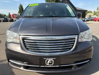2015 Chrysler Town & Country photo 6